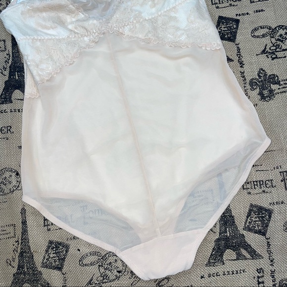Maidenform NWT! Sexy Lace Firm Control WYOB Champagne Shimmer/Ivory Romper - Picture 10 of 15